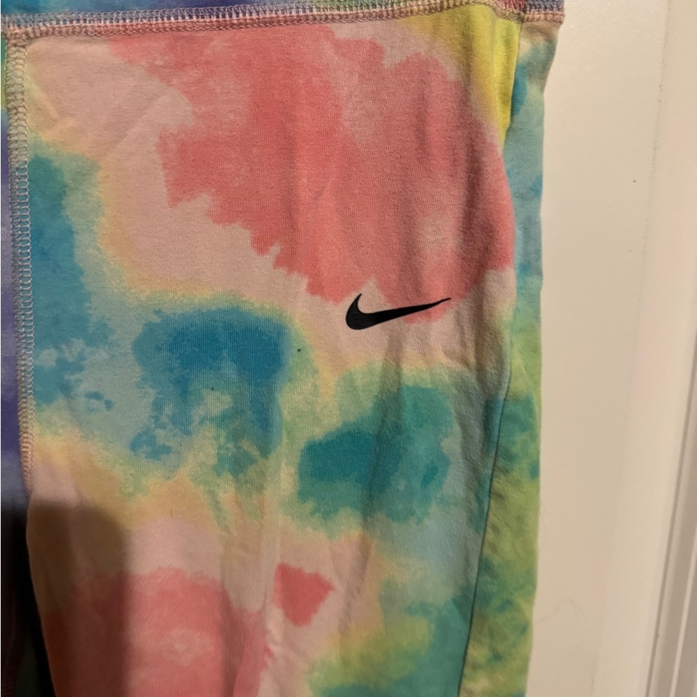 Nike Kids girls Size XL Tie-Dye Leggings -‎ Multicolor - Picture 2 of 5